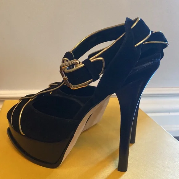 Fendi Size 37.5 - Picture 2 of 11